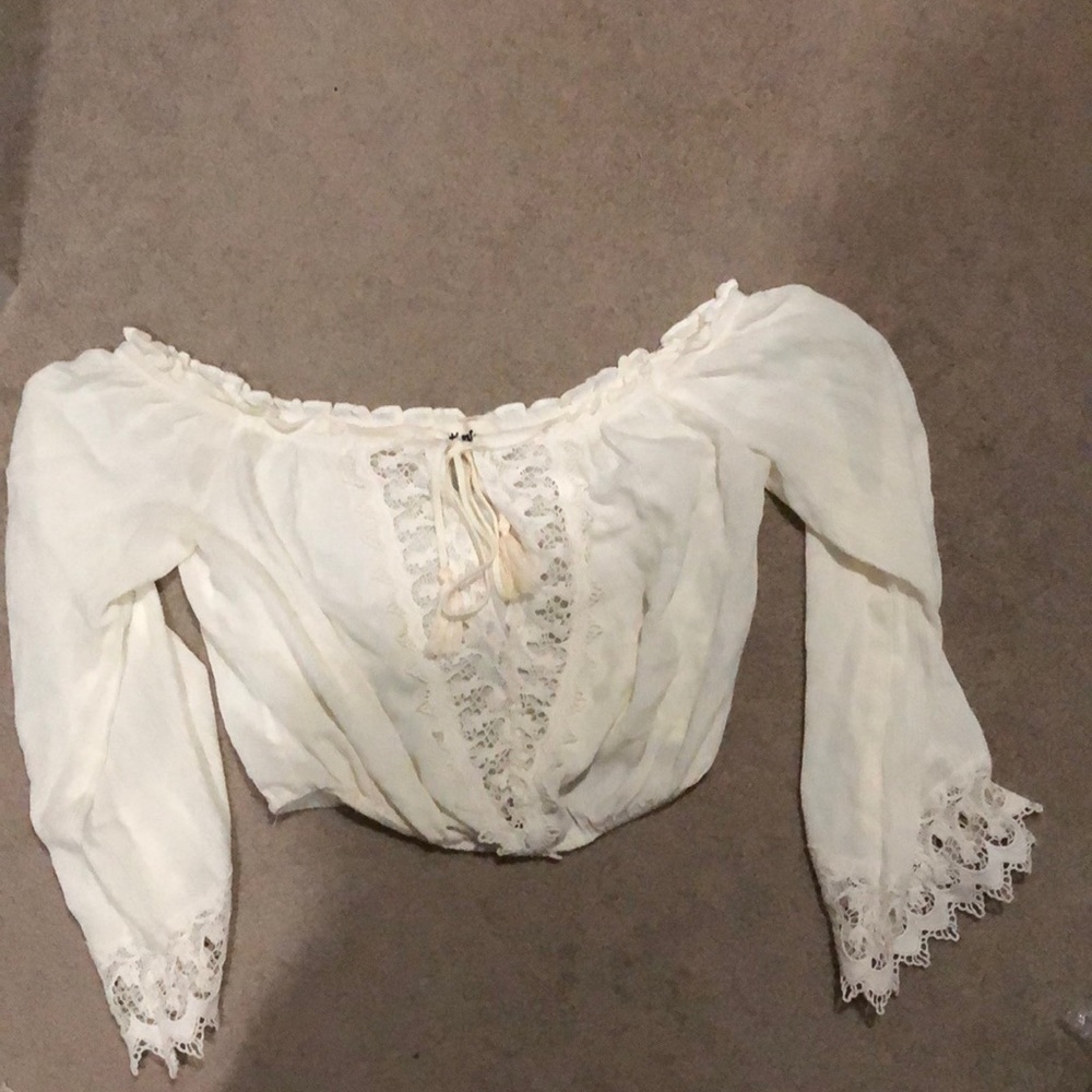 Pretty cream off the shoulder blouse / crop top